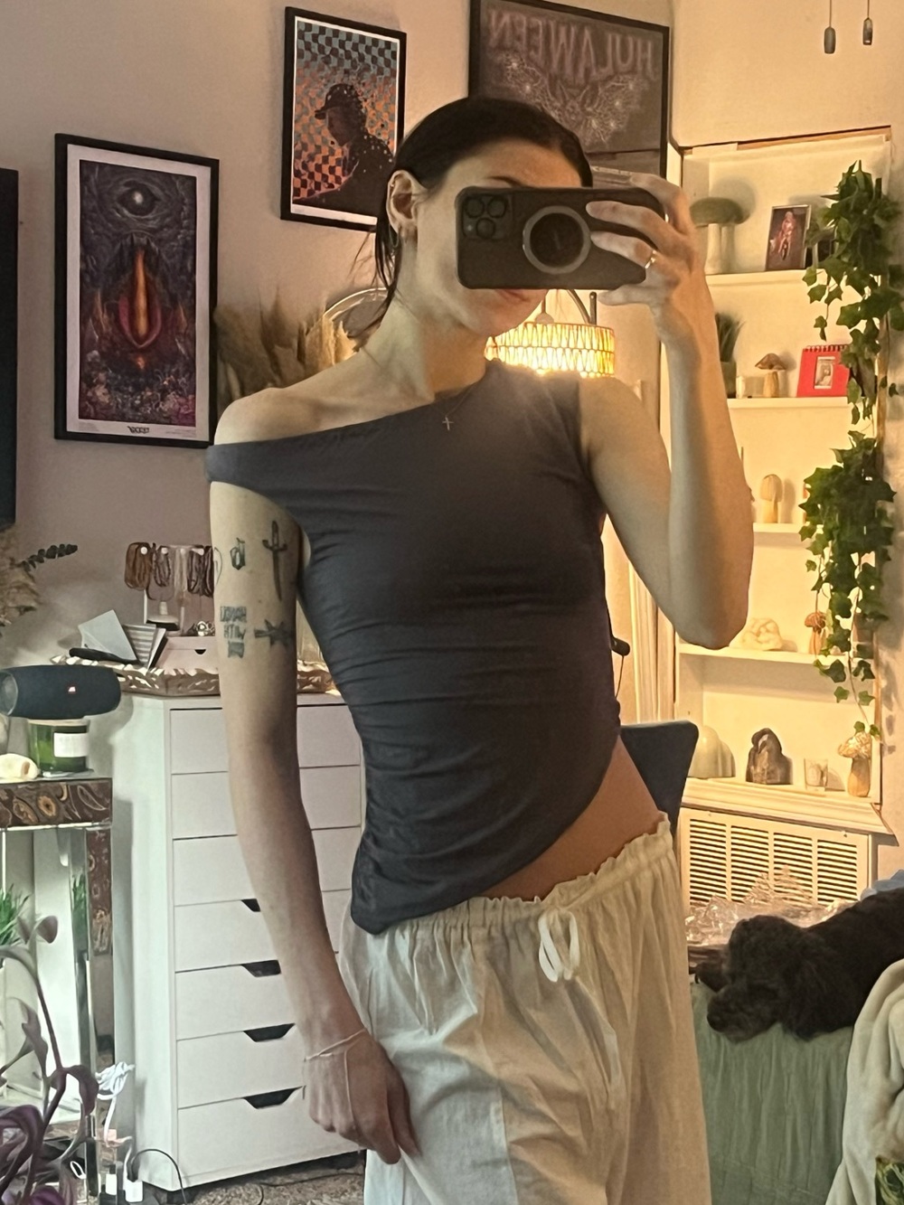 Women’s Off-Shoulder Top
